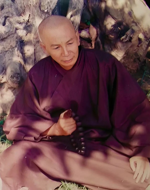 1746123013-tran-luong-ok2-9147-2320-0013-width599height757 Đồng nghiệp thương Trần Lượng 'Dốc tình' trước khi qua đời vẫn một mình ở trọ - 2