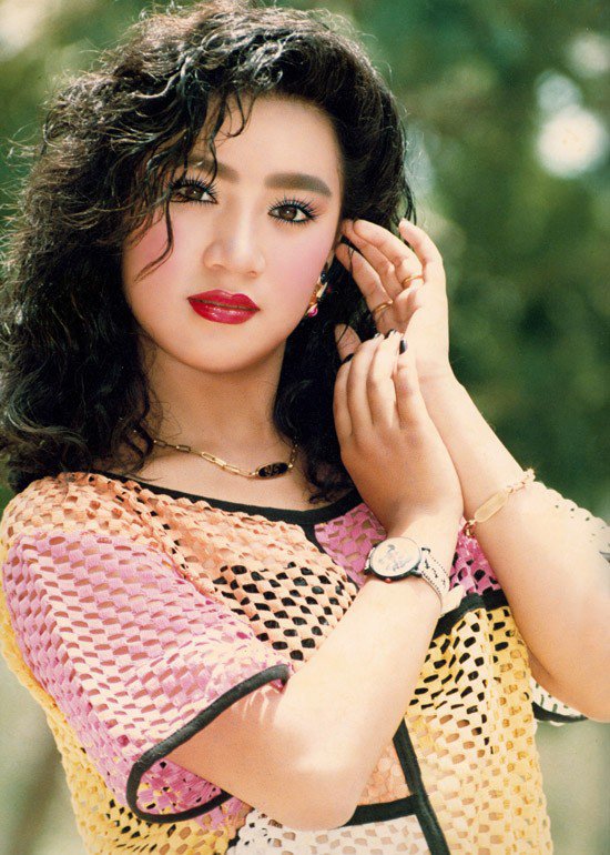 1746157946-7-9094-width550height770-1746158382-965-width550height770 "Nữ hoàng ảnh lịch gợi cảm nhất" hiện có cuộc sống ra sao ở tuổi U50? 1746157946 7 9094 width550height770 1746158382 965 width550height770