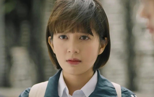 Ngọc Huyền trong vai cô nàng nữ sinh trong phim