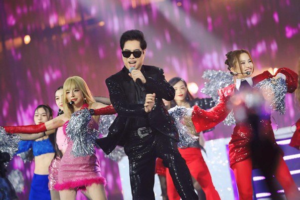 Ở tuổi U60, Ngọc Sơn vẫn đi hát, tham gia nhiều chương trình và làm giám khảo các cuộc thi ca hát.