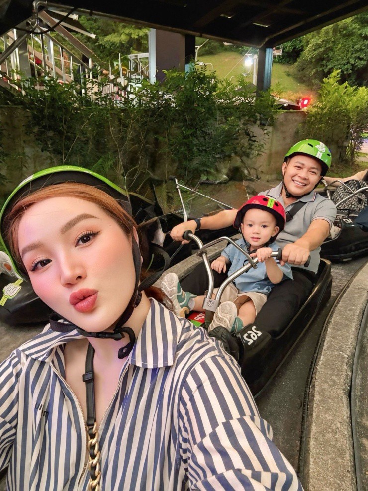 Bù lại, nữ ca sĩ sau đó thấy vui và thoải mái khi đua xe tốc độ.