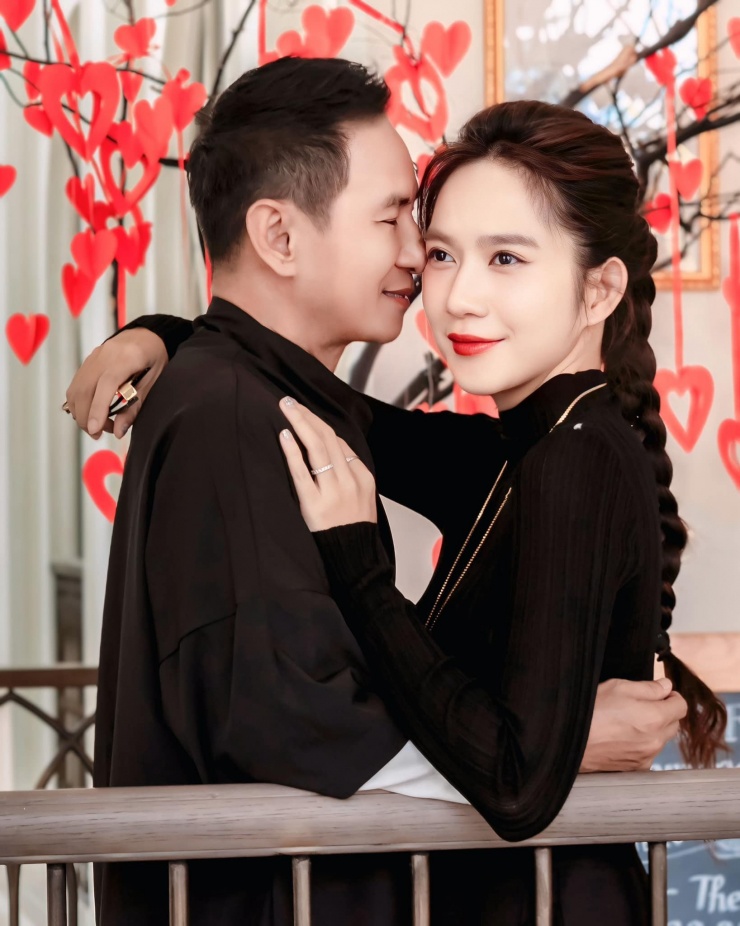 Minh Hà nói thứ Lý Hải trao cho cô quan trọng hơn mọi món quà giá trị. 