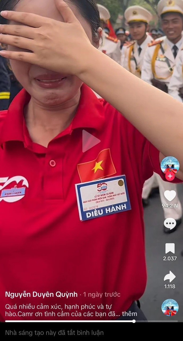 Hình ảnh Duyên Quỳnh bật khóc cũng trở thành đề tài bình luận