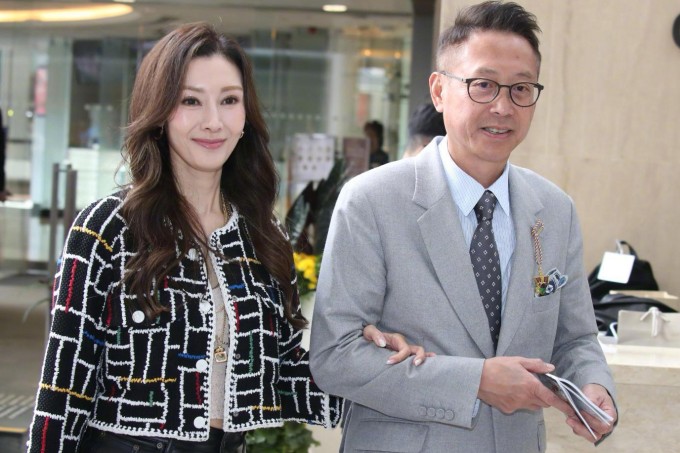 Vợ chồng Lý Gia Hân tại sự kiện tháng 12/2024. Ảnh: St Headline