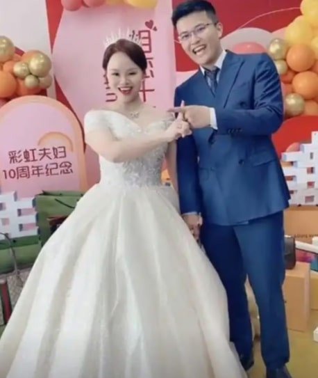 Cặp đôi kết hôn năm 2018 và hiện có 4 con. Ảnh: SCMP