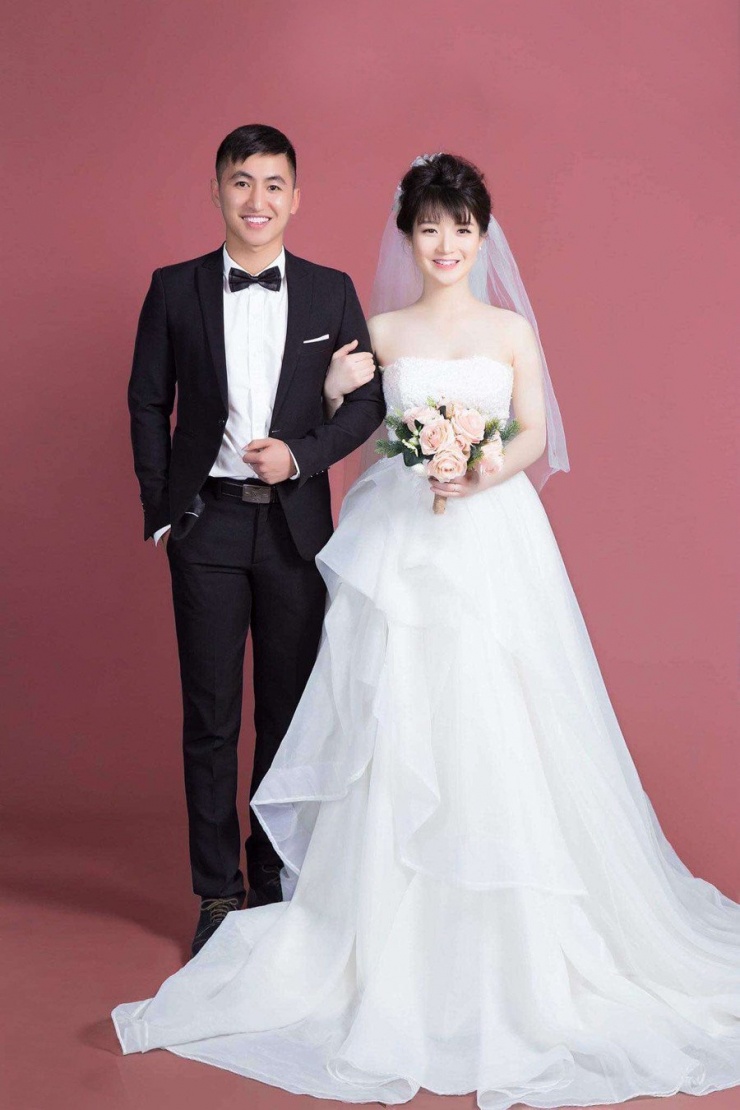 Họ kết hôn sau 2 năm yêu nhau 