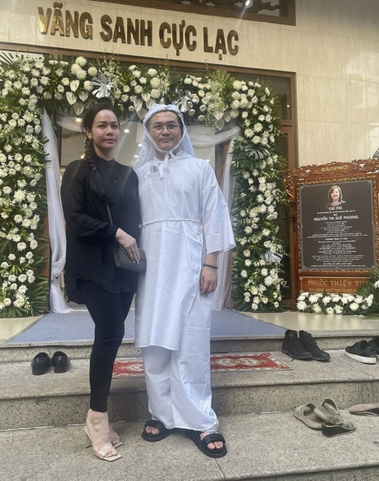 Xót xa cảnh NSƯT Đại Nghĩa lặng nhìn di ảnh mẹ khi tang lễ vãn người, Nhật Kim Anh