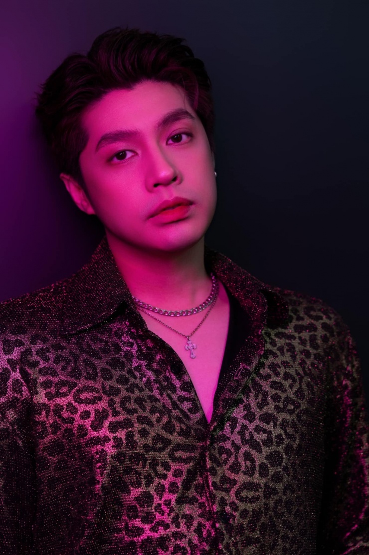 Noo Phước Thịnh nhiều trăn trở trước sự thay đổi của thời đại. Ảnh: FBNV