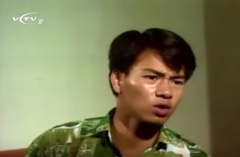 Thiện sinh ra ở miền Nam, theo bố ra Bắc và gia nhập lớp 12A. Anh có tình cảm thầm kín với một nhân vật của nhóm