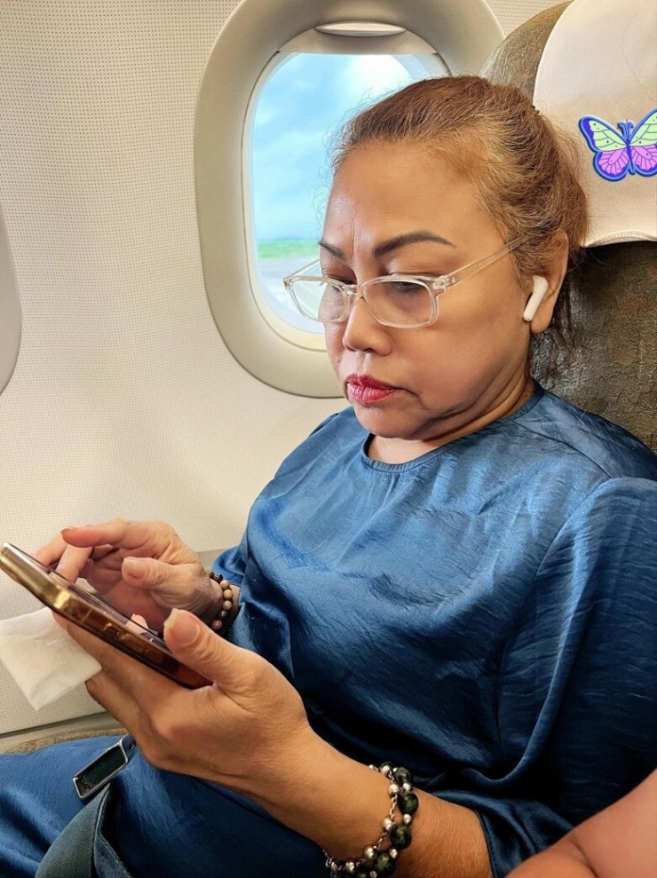 1746886387-giam-doc-nguoi-nhat-duoi-siu-black-sau-do-phai-quy-xuong-xin-loi-7-1-n-9418-548-width780height1042 Siu Black bị đuổi khỏi sân khấu: Giám đốc người Nhật quỳ xuống xin lỗi - 7