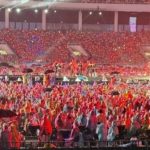 Hàng chục nghìn khán giả đội mưa xem 'Anh trai say hi' tại SVĐ Mỹ Đình 1746890545 316 thumbnail width740height495 anh cat 3 2 auto cropjpg