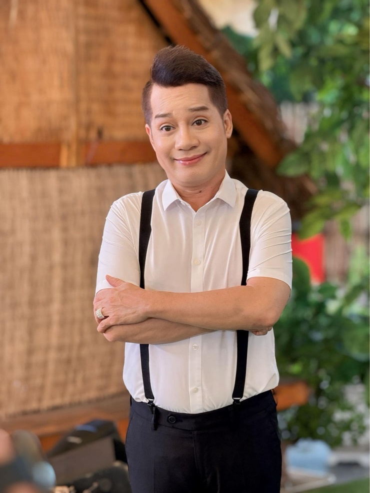 Ở tuổi ngoài 60, nghệ sĩ Minh Nhí tâm sự chỉ mong có đủ sức khỏe để tiếp tục cống hiến cho nghệ thuật và mang lại niềm vui cho khán giả.