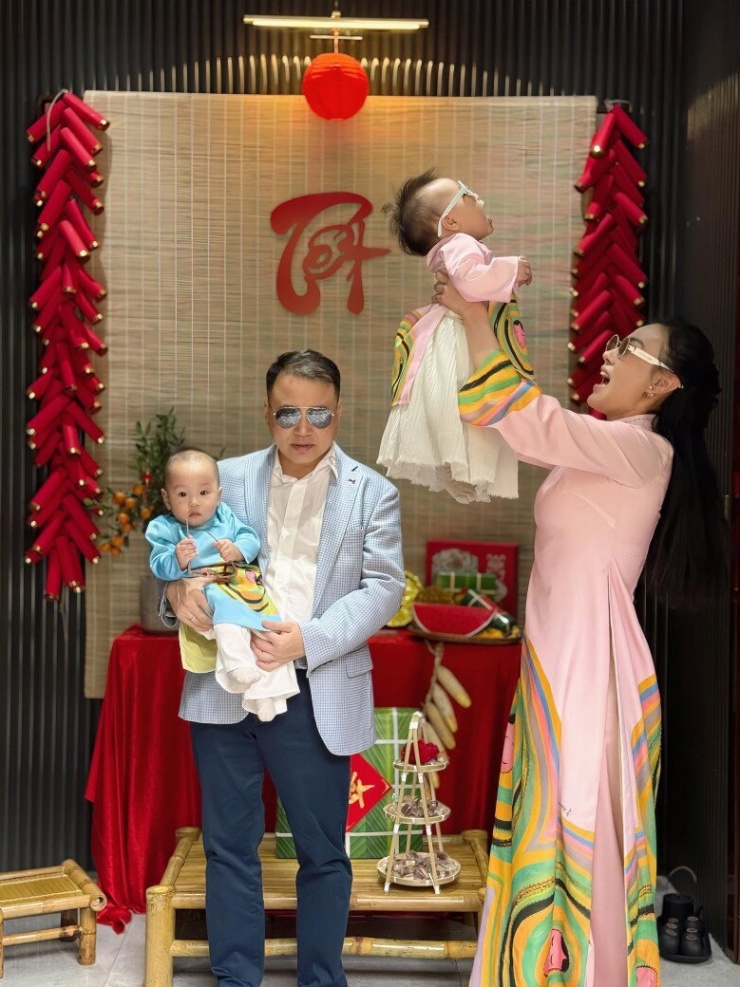 1747207677-bo-sung-phuong-oanh-2-2-n-6651-913-width780height1040 Phương Oanh dọn tiệc thôi nôi hoành tráng cho cặp song sinh, chuẩn dáng