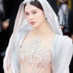 Sao Trung Quốc mặc hở bị bảo vệ mời rời khỏi thảm đỏ Cannes 1747215953 815 thumbnail width740height495 anh cat 3 2 auto cropjpg