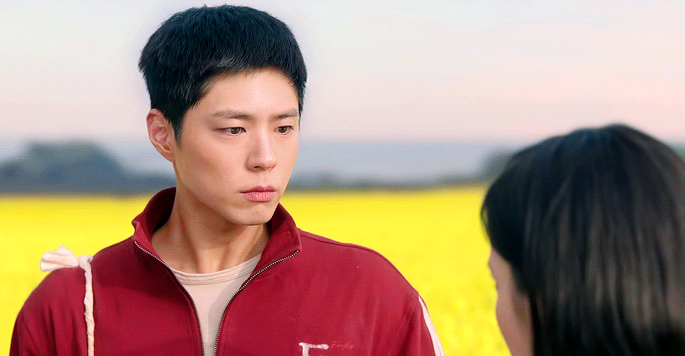 Kỳ lạ nam thần vào vai trắng trẻo thư sinh thì