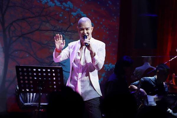 1747316829-nathan-lee5-1482-width600height400 Nathan Lee cạo trọc đầu, tu tập và thiền định sau hàng loạt những