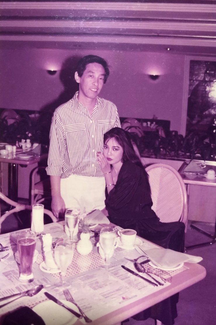 1747361704-712-0808-2-n-38173-width1294height1942 Hồng Hạnh và ông Kondo ngày ấy. Ảnh: FBNV