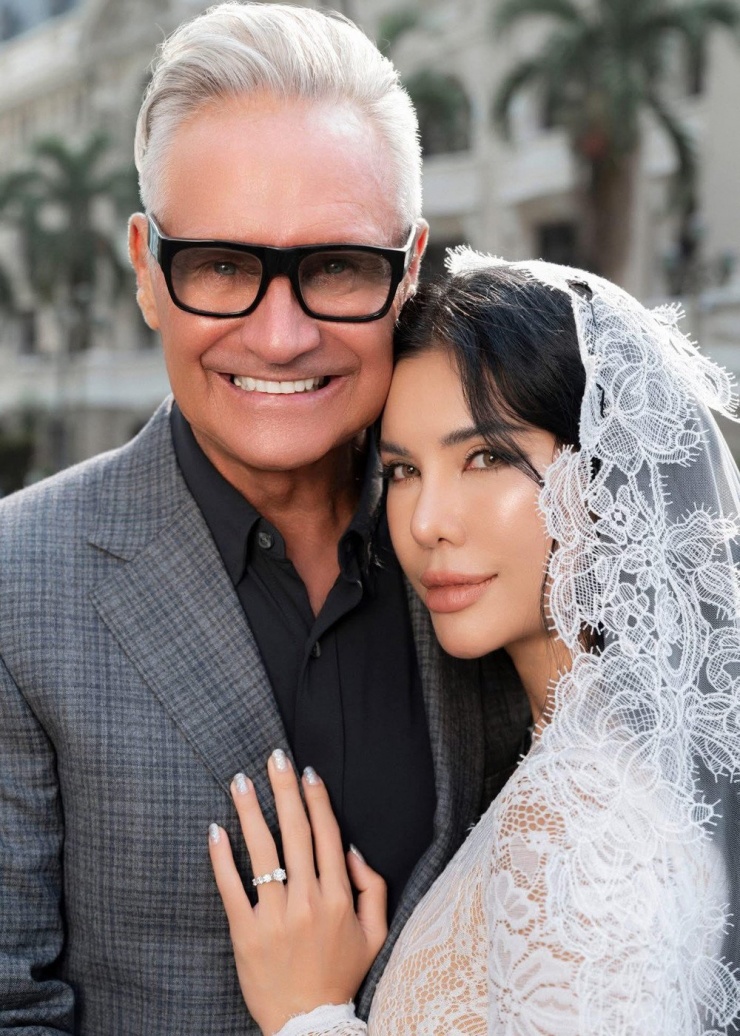 Tỏ tình mỗi ngày suốt nhiều tháng, anh Tây U70 lấy được vợ đẹp ở TPHCM - 2