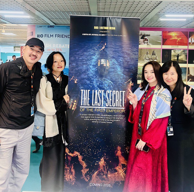 1747628853-kaity-ho-thu-anh-bui-thac-chuyen-cung-co-mat-tai-cannes-52913-width640height631 Kaity Nguyễn, Hồ Thu Anh, đạo diễn Bùi Thạc Chuyên cùng có mặt tại Cannes