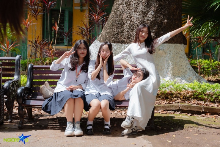 Nữ sinh Chu Văn An rạng ngời từ giã tuổi học trò - 5