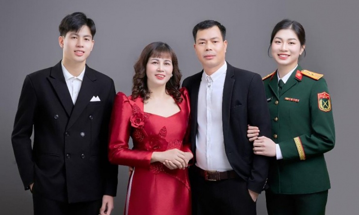 1747791432-pham-hien-width1200height718 Sắc đẹp vạn người mê của dàn Hoa khôi bóng chuyền áo lính - 7