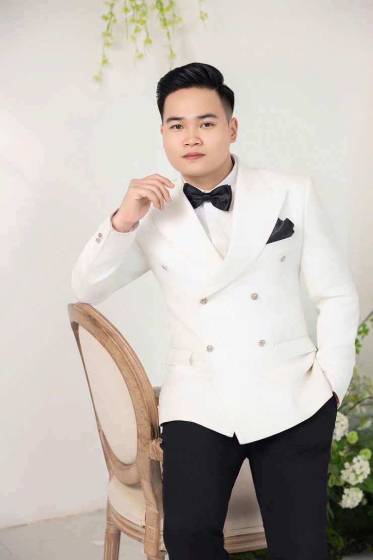 Chàng trai Hà Nội kết hôn ở tuổi 24