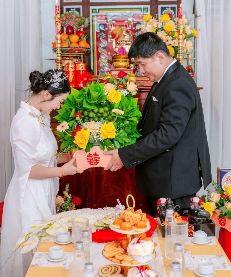 Đám cưới cặp đôi lệch 22 tuổi ở miền Tây gây sốt với dàn bô lão bê tráp - 2