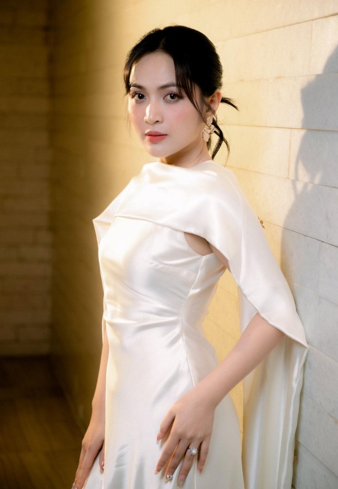 Ca sĩ 'tỷ view' Duyên Quỳnh: Tin đồn tình cảm giữa tôi và Nguyễn Văn Chung không đúng - 3