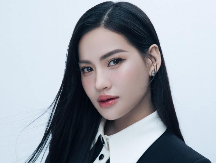 Giữa năm 2023, Võ Hà Linh lên tiếng xin lỗi và tuyên bố dừng review quán ăn.