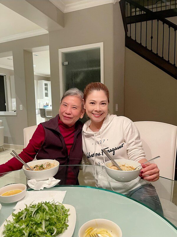 Thanh Thảo trải lòng chuyện làm dâu trong gia đình gốc Hoa, từng nói chuyện riêng với mẹ chồng đến 4h sáng - 4