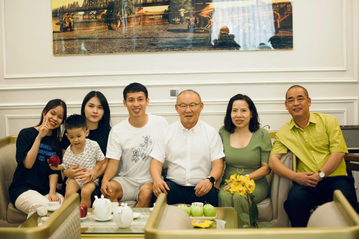 Hùng Dũng từng đón HLV Park Hang-seo đến thăm căn biệt thự.