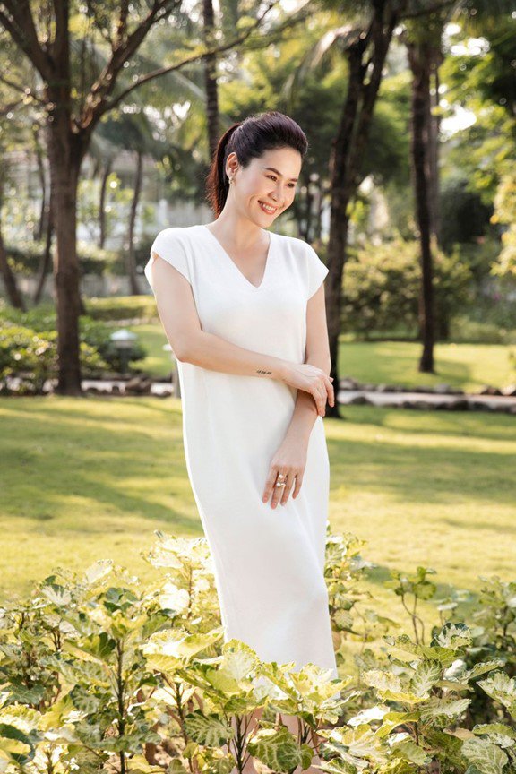 Sắc vóc trẻ đẹp của Thân Thúy Hà ở tuổi U50.