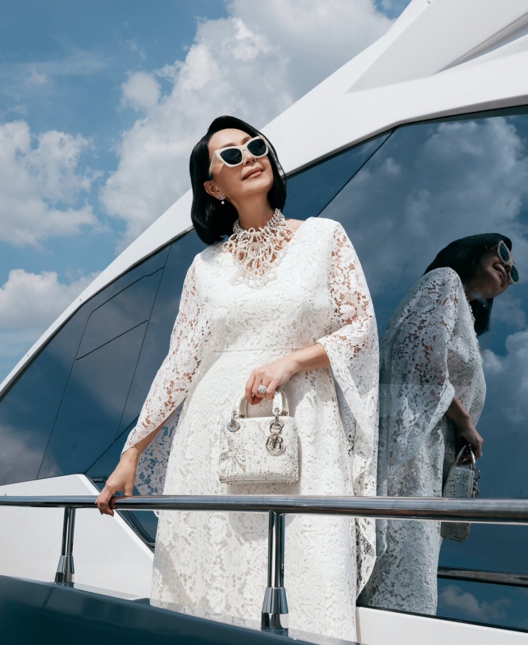 "Nữ hoàng ảnh lịch" Diễm My: Sở hữu biệt thự sang trọng 3.000m2 cùng du thuyền đắt đỏ, U70 nhan sắc vẫn rạng ngời 1748135961 24n 5 90138 67804 width1366height1669
