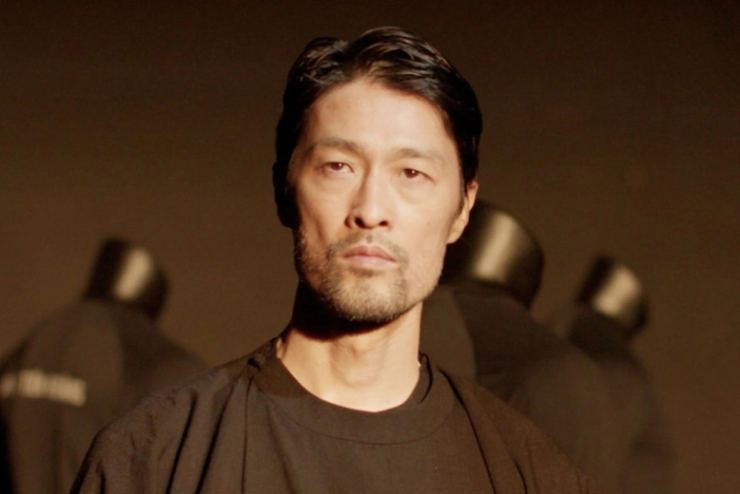 1748309172-2-ong-hoang-tren-man-anh-viet-cung-nam-sinh-nguoi-co-gia-toc-lung-lay-con-gai-xinh-nhu-hoa-hau-nguoi-johnny-tri-nguyen-casting-call-1-5-4-5-7107-215-width780height520 Cùng 51 tuổi: Johnny Trí Nguyễn vẫn cô đơn, có con gái xinh như hoa hậu, Thái Hòa sống bình dị bên vợ trẻ - 8