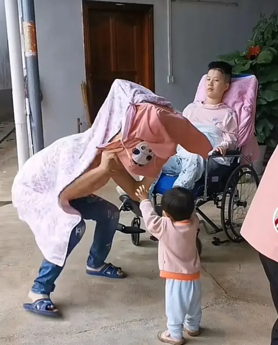 9X quyết cưới bạn gái mắc bệnh hiểm nghèo, kiên trì nhảy múa mỗi ngày để đánh thức vợ sống thực vật - 7