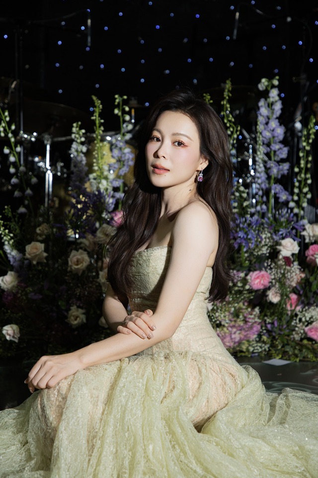 Điều ít biết về 'nàng thơ' quê Quảng Bình vừa 'gây bão' với bức hình chụp cùng Tổng thống Pháp - 5