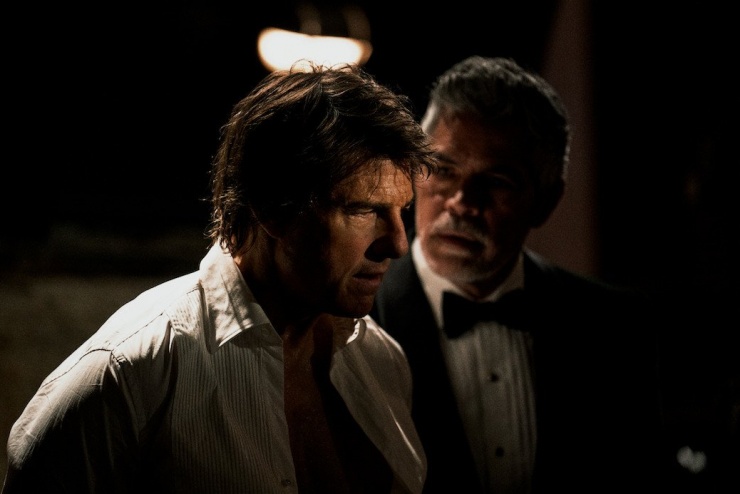 1748400025-mi8-21030r-g-34386-width1040height693 Tom Cruise và Esai Morales trong