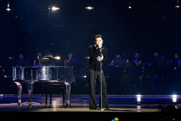 Soobin bật khóc nức nở trước hàng nghìn khán giả - 11