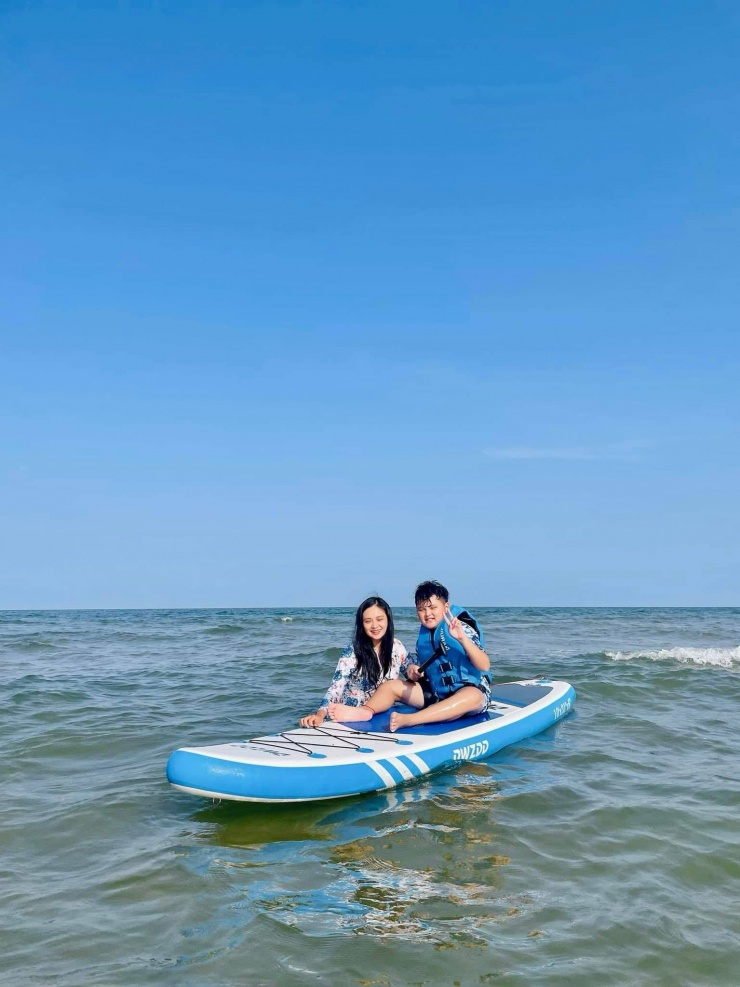 1748576824-4e2e666f-ac3e-4df3-9181-70eed5ced260-width1536height2048 Các con chị Oanh rất thích trải nghiệm cuộc sống ở biển. Ảnh: Oanh Đỗ