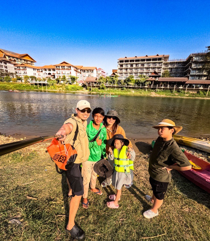 1748576824-gopr1751-52507-width1792height2048 Anh Nhật mong các con có thật nhiều trải nghiệm đáng nhớ trong kỳ nghỉ hè. Ảnh: Nguyễn Hồng Nhật