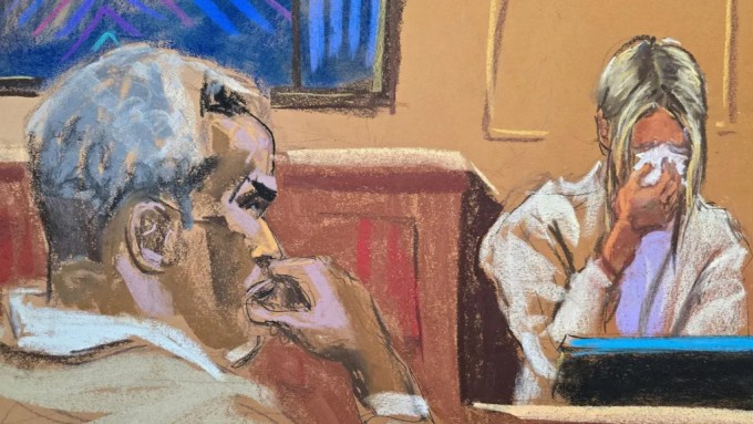 Mia khóc khi kể lại việc từng bị Diddy tấn công tình dục nhiều lần. Ảnh: Reuters