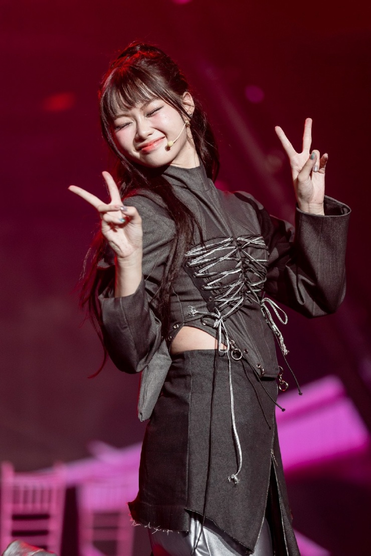 'Em xinh' Phương Mỹ Chi gây ấn tượng, Bích Phương 'giải sầu' 3 ngày - 10