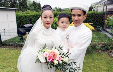 NSƯT Mỹ Duyên và chồng khi làm đám cưới ở Đức vào năm 2014. Ảnh: St.