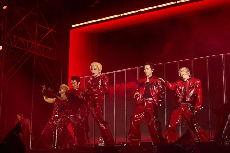 Trước đó, nhóm nhạc