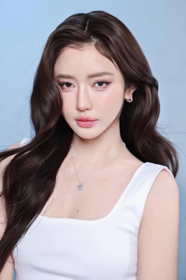 Bích Phương trở lại với diện mạo mới, khiến người hâm mộ phấn khích. (Ảnh: FBNV).