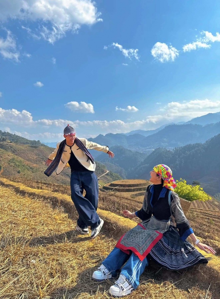 Loạt hint hẹn hò