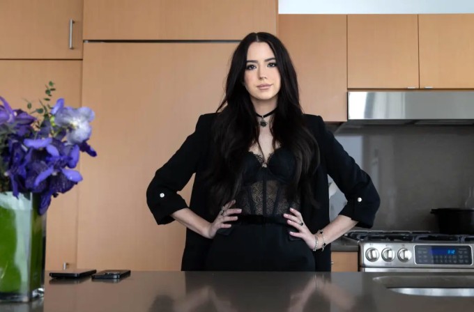 Ngôi sao nhạc pop Nhật Bản bị đồn có con với Elon Musk - 2