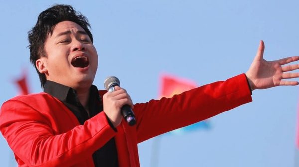 Tùng Dương khiến mạng xã hội 'dậy sóng' với bài hát 'Mẹ tôi' 1749079468 129 thumbnail width1200height628jpg