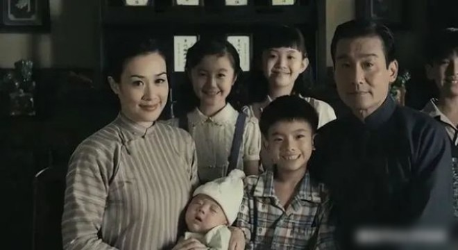 Các vai diễn của cô chỉ là vai phụ.