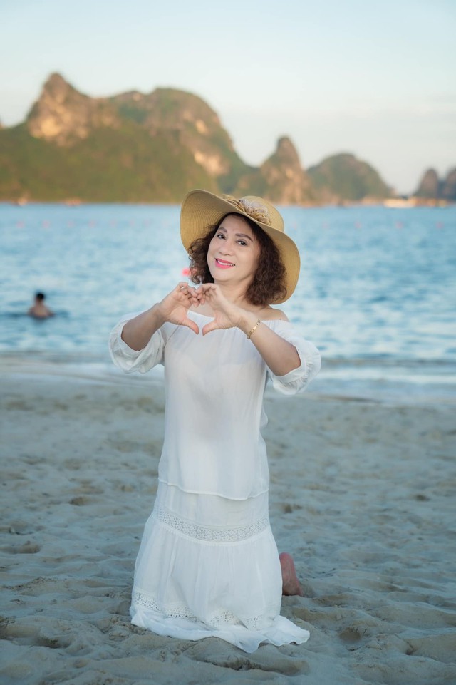 Nữ NSND từng đóng vai người tình của Thương Tín trong 'Săn bắt cướp' nhan sắc giờ ra sao? - 6